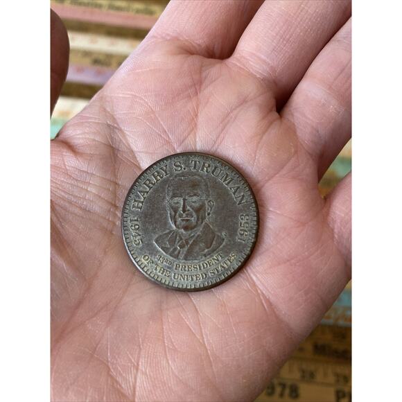 Harry S. Truman 33rd US President 1945-1953 Commemorative Token Coin Medal - Picture 6 of 7
